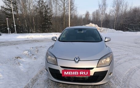 Renault Megane III, 2009 год, 450 000 рублей, 2 фотография