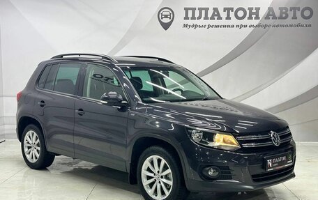 Volkswagen Tiguan I, 2015 год, 1 799 000 рублей, 3 фотография