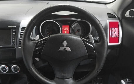 Mitsubishi Outlander III рестайлинг 3, 2005 год, 799 000 рублей, 11 фотография
