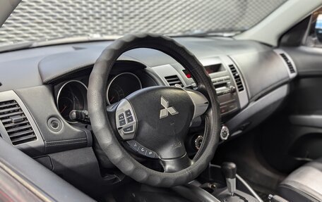 Mitsubishi Outlander III рестайлинг 3, 2010 год, 1 060 000 рублей, 9 фотография