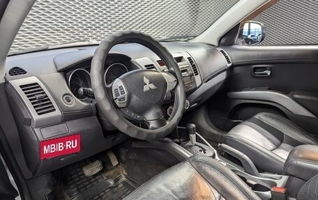 Mitsubishi Outlander III рестайлинг 3, 2010 год, 1 060 000 рублей, 11 фотография