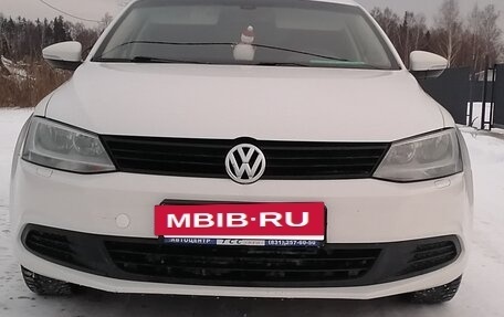 Volkswagen Jetta VI, 2013 год, 900 000 рублей, 7 фотография