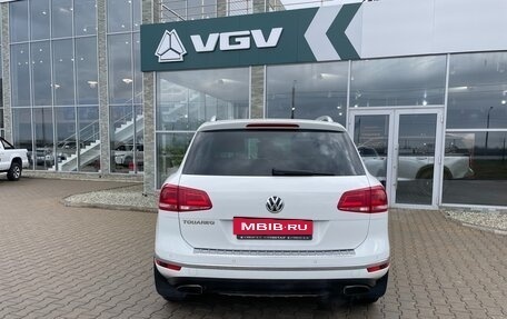 Volkswagen Touareg III, 2015 год, 2 888 000 рублей, 4 фотография