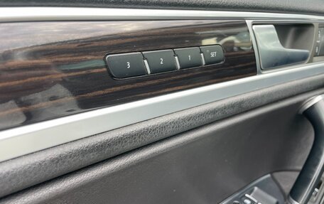 Volkswagen Touareg III, 2015 год, 2 888 000 рублей, 18 фотография