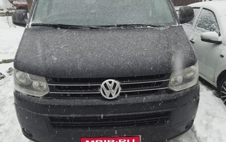 Volkswagen Caravelle T5, 2013 год, 1 800 000 рублей, 1 фотография