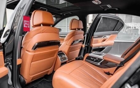 BMW 7 серия, 2017 год, 2 490 000 рублей, 7 фотография