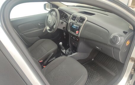 Renault Sandero II рестайлинг, 2017 год, 850 000 рублей, 21 фотография