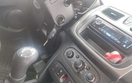 Renault Sandero II рестайлинг, 2017 год, 850 000 рублей, 19 фотография