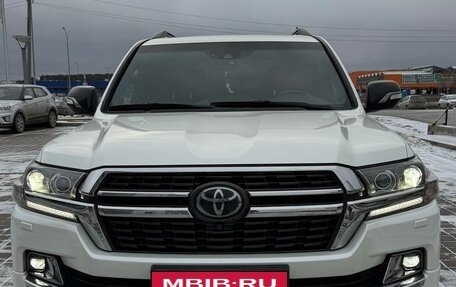 Toyota Land Cruiser 200, 2020 год, 10 500 000 рублей, 2 фотография