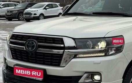 Toyota Land Cruiser 200, 2020 год, 10 500 000 рублей, 6 фотография