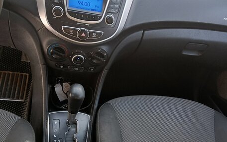 Hyundai Solaris II рестайлинг, 2013 год, 600 000 рублей, 9 фотография
