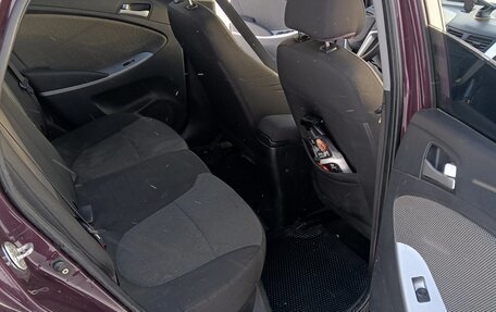 Hyundai Solaris II рестайлинг, 2013 год, 600 000 рублей, 12 фотография