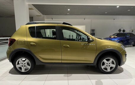 Renault Sandero II рестайлинг, 2015 год, 900 000 рублей, 4 фотография