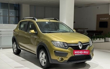 Renault Sandero II рестайлинг, 2015 год, 900 000 рублей, 3 фотография