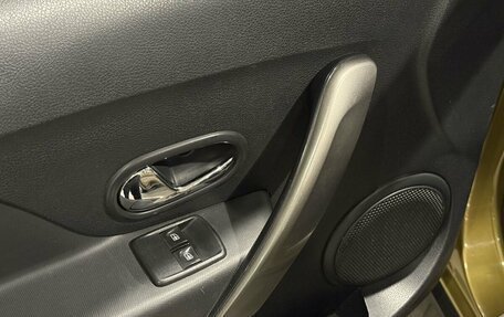 Renault Sandero II рестайлинг, 2015 год, 900 000 рублей, 15 фотография