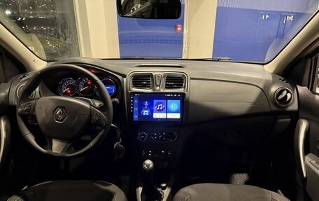 Renault Sandero II рестайлинг, 2015 год, 900 000 рублей, 18 фотография