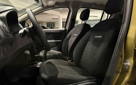 Renault Sandero II рестайлинг, 2015 год, 900 000 рублей, 20 фотография