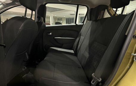 Renault Sandero II рестайлинг, 2015 год, 900 000 рублей, 19 фотография