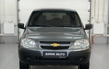 Chevrolet Niva I рестайлинг, 2017 год, 699 000 рублей, 2 фотография