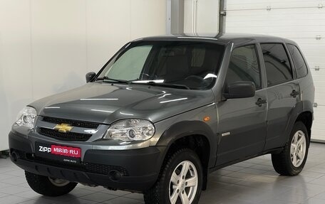 Chevrolet Niva I рестайлинг, 2017 год, 699 000 рублей, 3 фотография