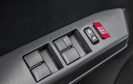 Toyota RAV4, 2017 год, 3 029 000 рублей, 12 фотография