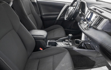 Toyota RAV4, 2017 год, 3 029 000 рублей, 28 фотография