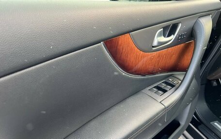 Infiniti QX70, 2017 год, 3 255 000 рублей, 22 фотография