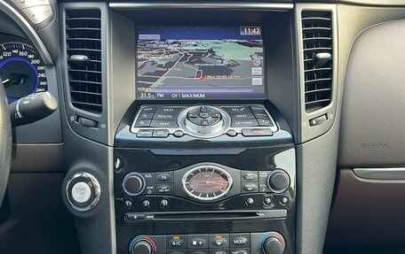 Infiniti QX70, 2017 год, 3 255 000 рублей, 30 фотография