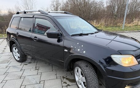 Mitsubishi Outlander III рестайлинг 3, 2006 год, 570 000 рублей, 1 фотография