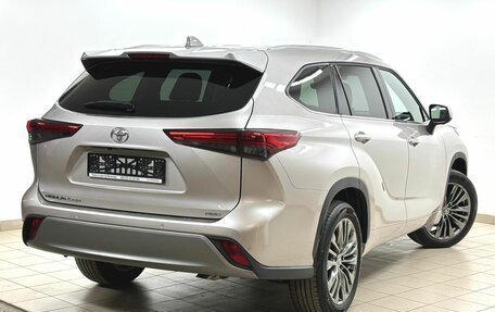 Toyota Highlander, 2025 год, 6 200 000 рублей, 4 фотография