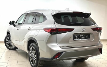 Toyota Highlander, 2025 год, 6 200 000 рублей, 6 фотография