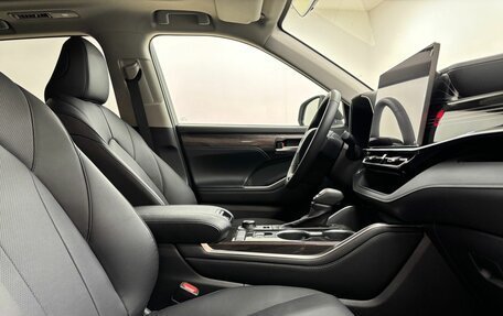 Toyota Highlander, 2025 год, 6 200 000 рублей, 12 фотография