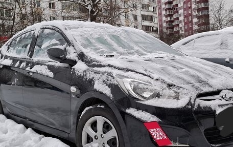 Hyundai Solaris II рестайлинг, 2012 год, 1 000 000 рублей, 2 фотография