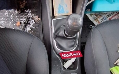 Hyundai Solaris II рестайлинг, 2012 год, 1 000 000 рублей, 12 фотография