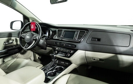 KIA Carnival III, 2019 год, 2 289 777 рублей, 9 фотография