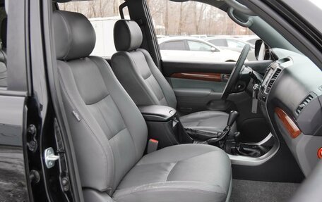 Toyota Land Cruiser Prado 120 рестайлинг, 2006 год, 1 990 000 рублей, 8 фотография