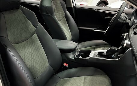 Toyota RAV4, 2025 год, 4 100 000 рублей, 16 фотография