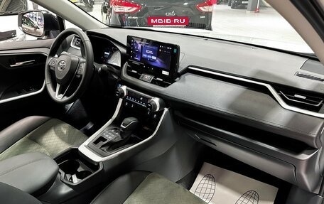 Toyota RAV4, 2025 год, 4 100 000 рублей, 17 фотография