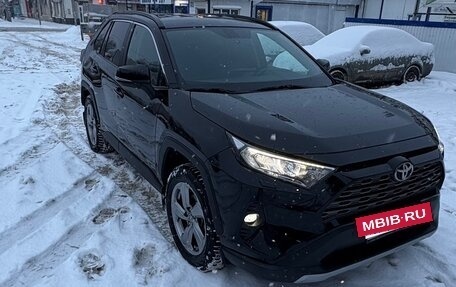 Toyota RAV4, 2020 год, 3 390 000 рублей, 2 фотография