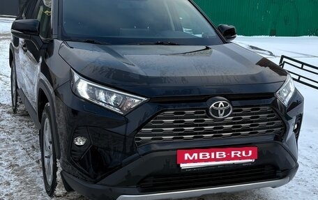 Toyota RAV4, 2020 год, 3 390 000 рублей, 11 фотография