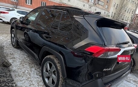 Toyota RAV4, 2020 год, 3 390 000 рублей, 12 фотография