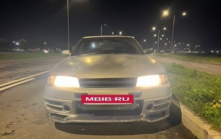 Nissan Skyline, 1997 год, 380 000 рублей, 4 фотография