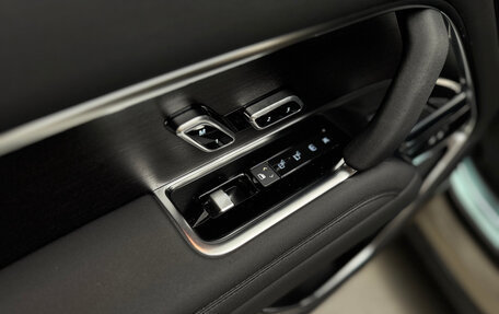 Land Rover Range Rover IV рестайлинг, 2021 год, 16 800 000 рублей, 23 фотография