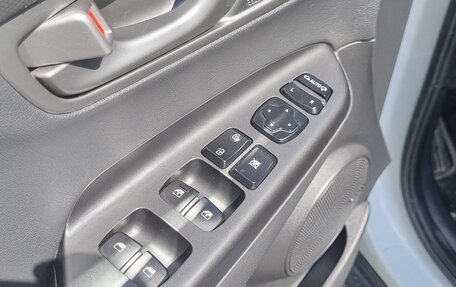 Hyundai Kona I, 2019 год, 2 360 000 рублей, 13 фотография