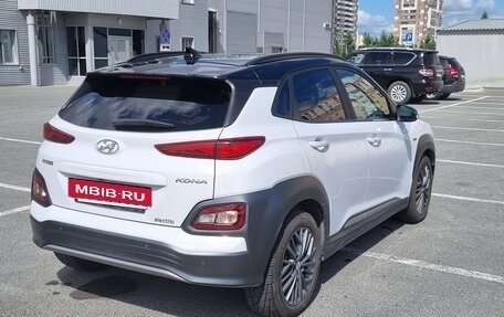 Hyundai Kona I, 2019 год, 2 360 000 рублей, 17 фотография