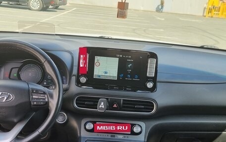 Hyundai Kona I, 2019 год, 2 360 000 рублей, 10 фотография