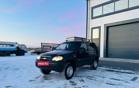 Chevrolet Niva I рестайлинг, 2011 год, 599 999 рублей, 2 фотография