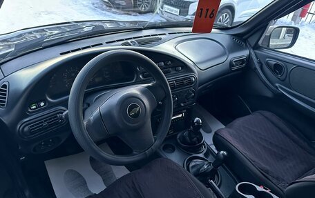 Chevrolet Niva I рестайлинг, 2011 год, 599 999 рублей, 11 фотография