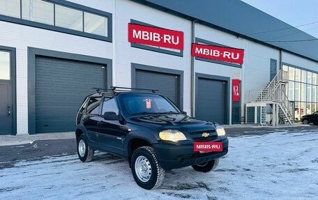 Chevrolet Niva I рестайлинг, 2011 год, 599 999 рублей, 8 фотография