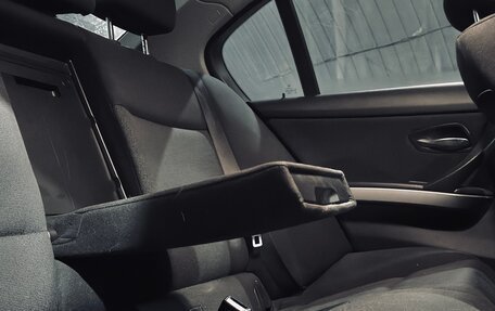 BMW 3 серия, 2005 год, 1 000 000 рублей, 19 фотография